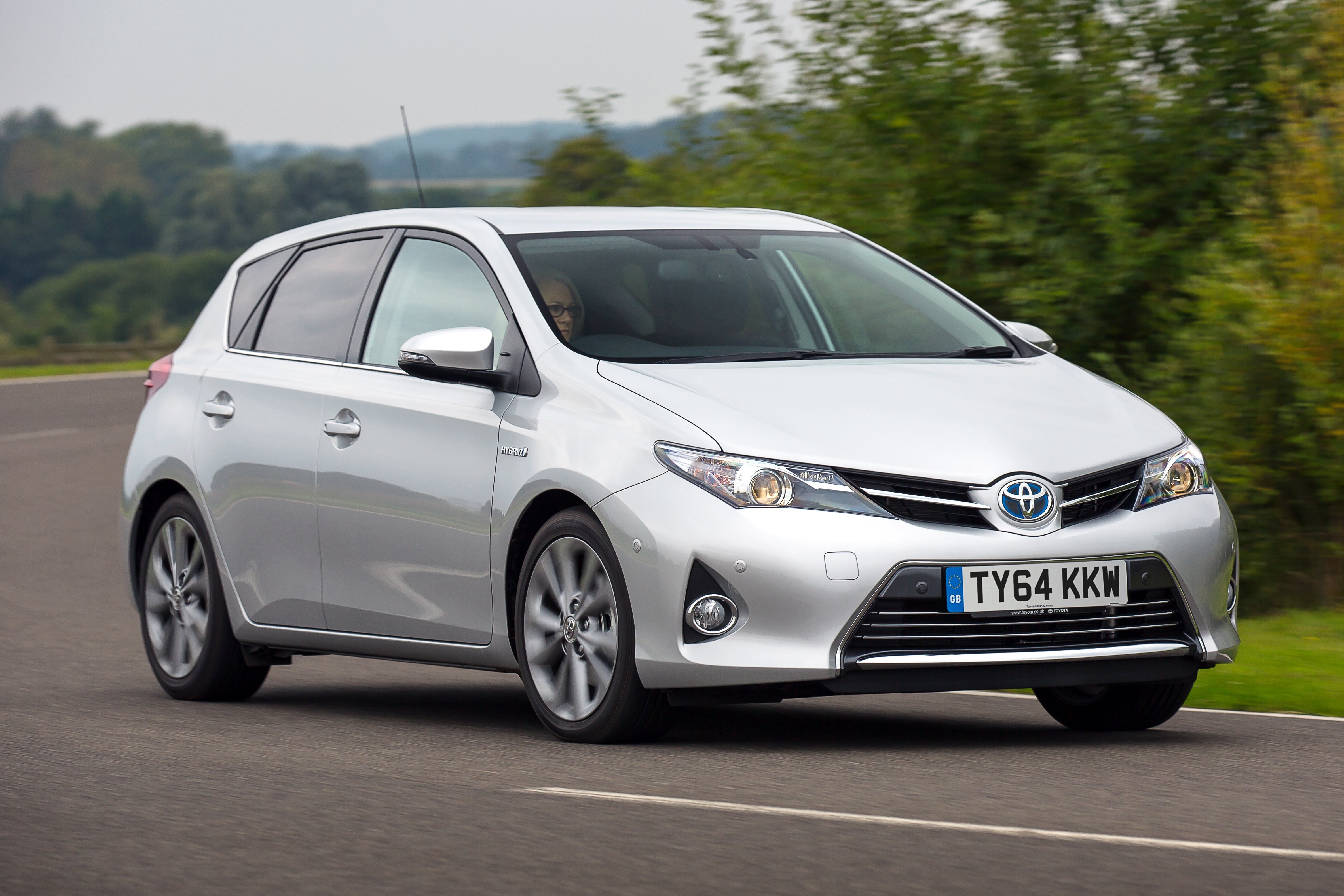 Toyota auris 2024 hybrid 2019